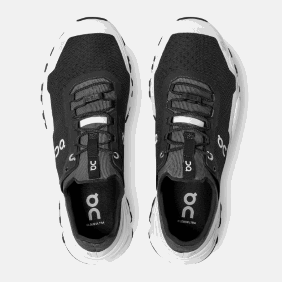 Cloudultra-noir-blanc En Cours D'exécution