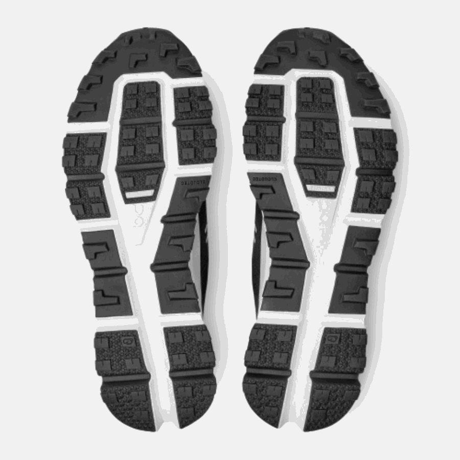 Cloudultra-noir-blanc En Cours D'exécution