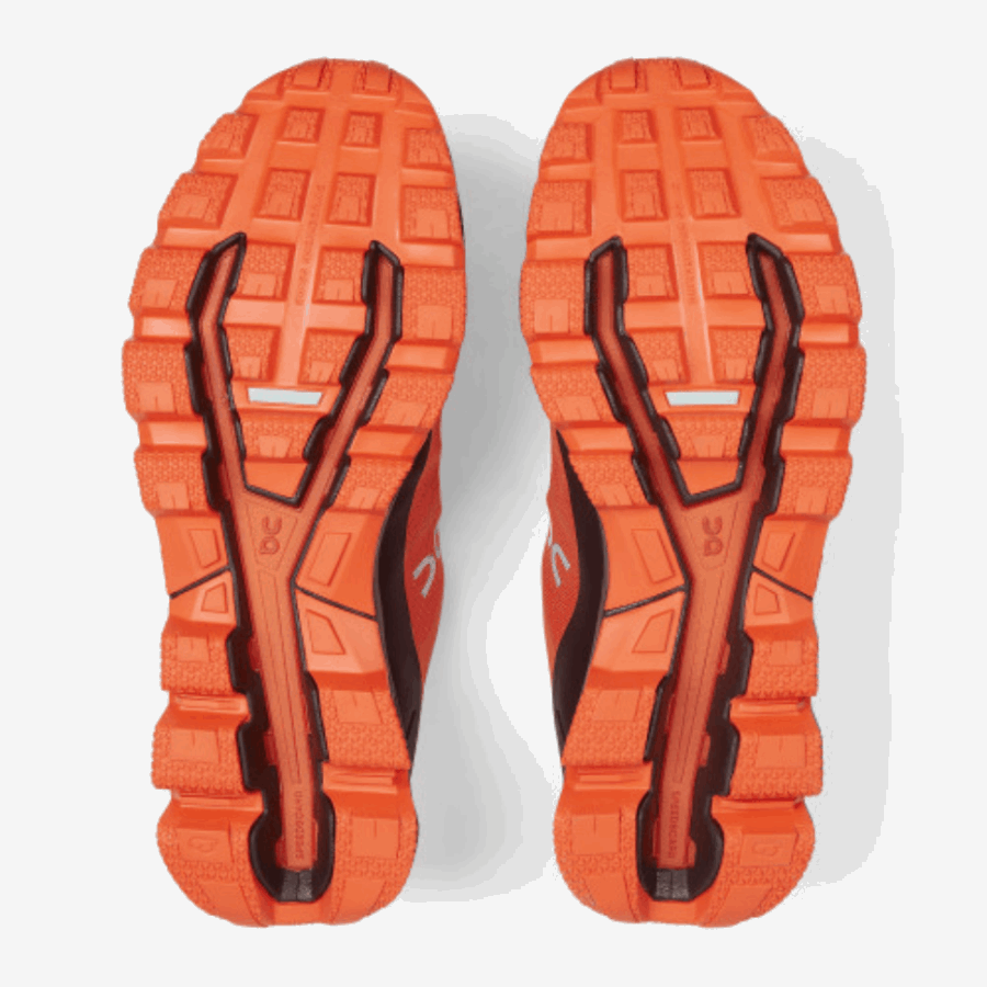 Cloudventure Flare-dawn Sur La Course