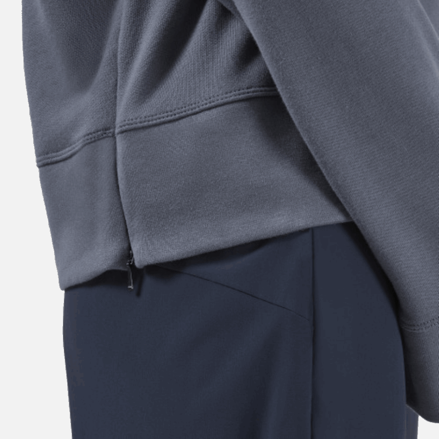 Col Rond Foncé En Courant