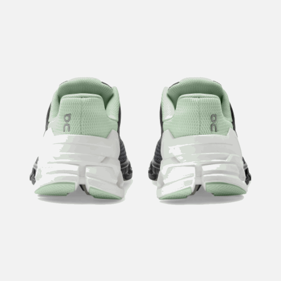 Cloudflyer Large Noir-blanc En Marche