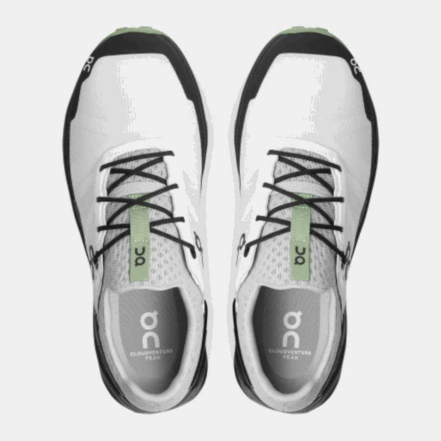 Sur L'exécution De Cloudventure Pic Feuille Blanche