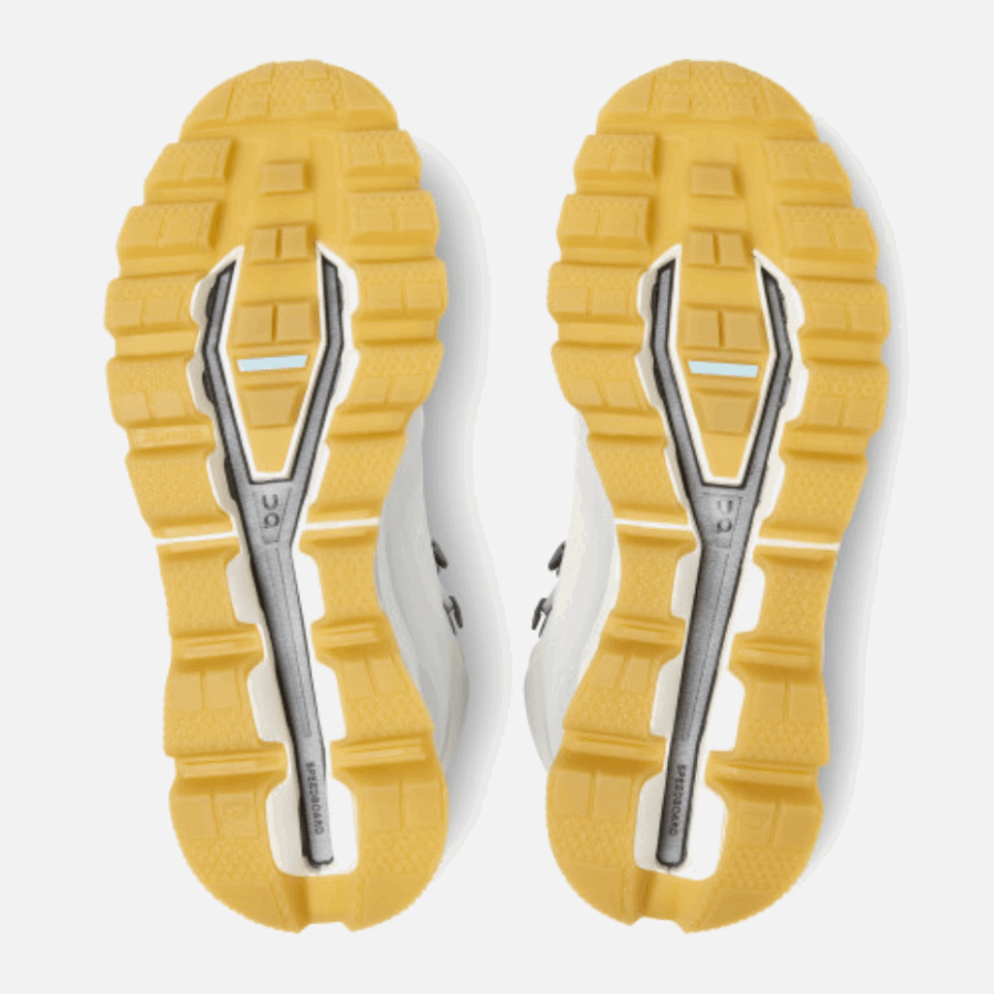 Bord De Cloudrock Brut En Cours D'exécution