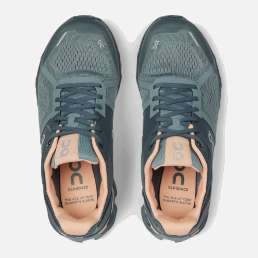 Amande De Mer Cloudace En Cours D'exécution