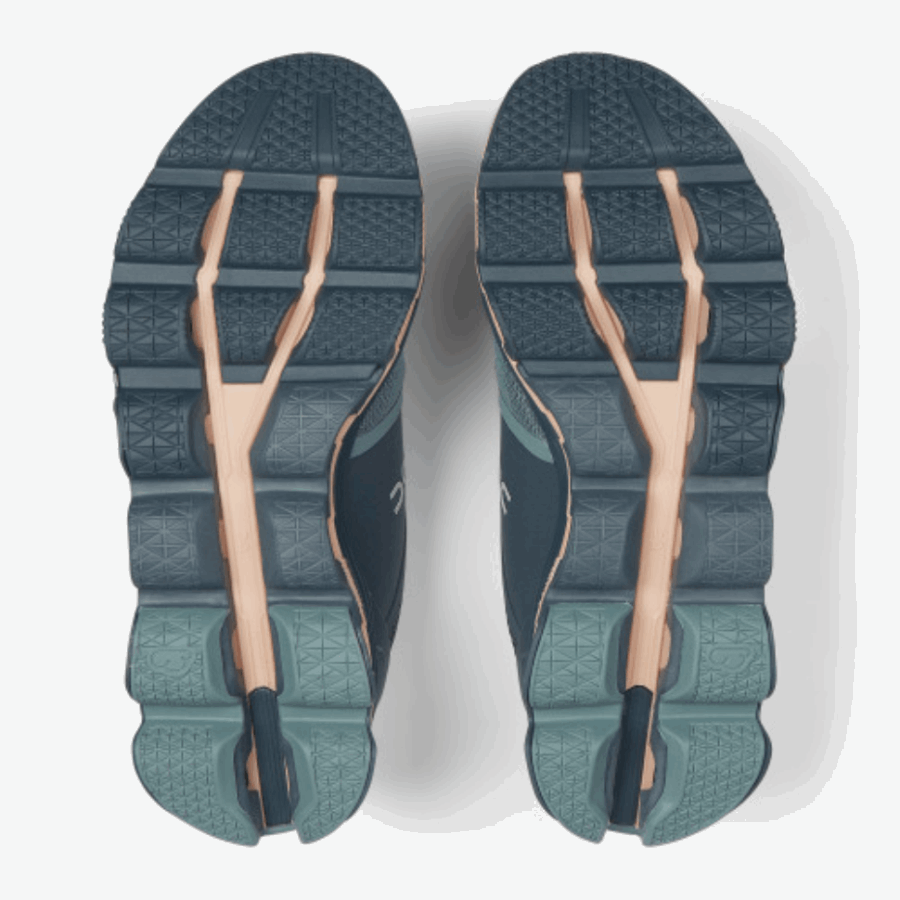 Amande De Mer Cloudace En Cours D'exécution