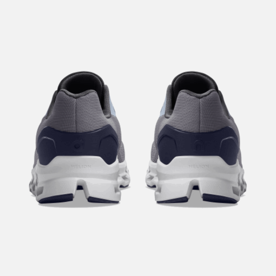 Cloudstratus En Cours D'exécution Fossile-minuit