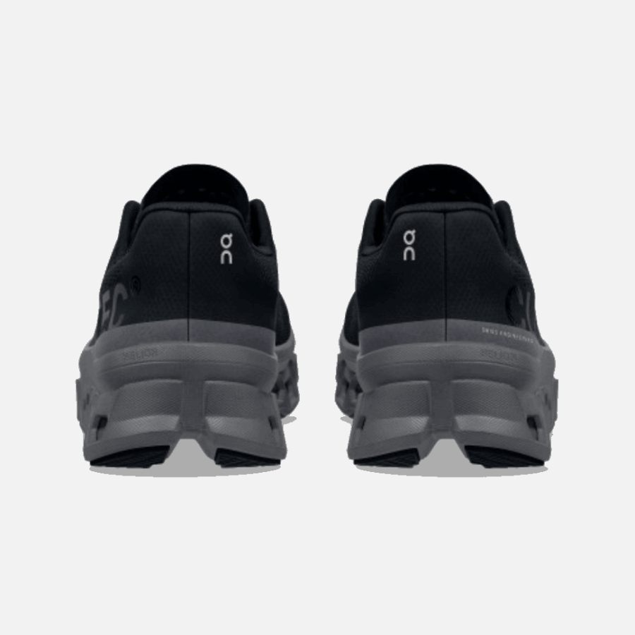 Sur L'exécution De L'aimant Noir Cloudmonster