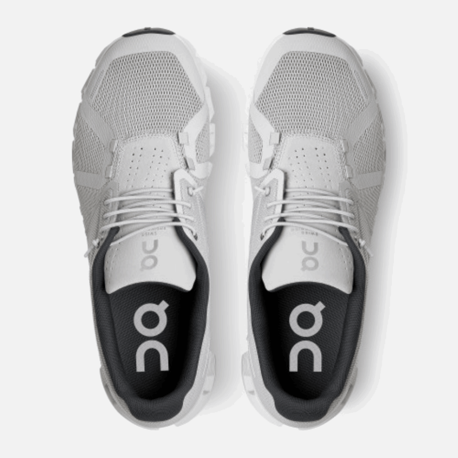 Cloud 5 Glacier-white En Cours D'exécution