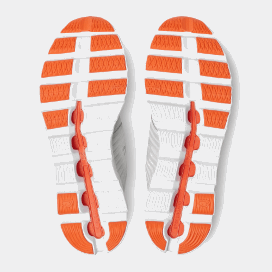 Cloudwift Sur La Flamme Blanche En Cours D'exécution