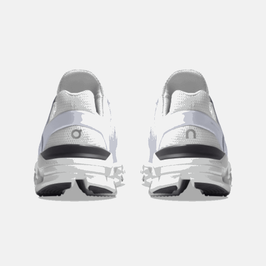 Cloudwift Sur La Course Tout Blanc