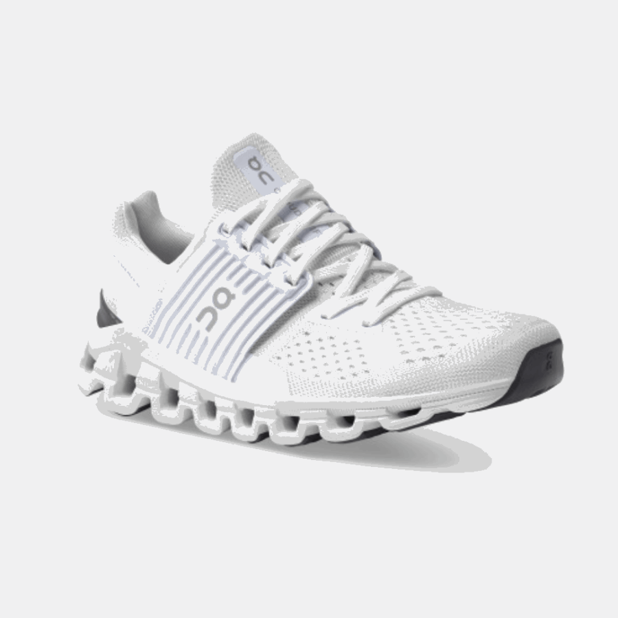 Cloudwift Sur La Course Tout Blanc