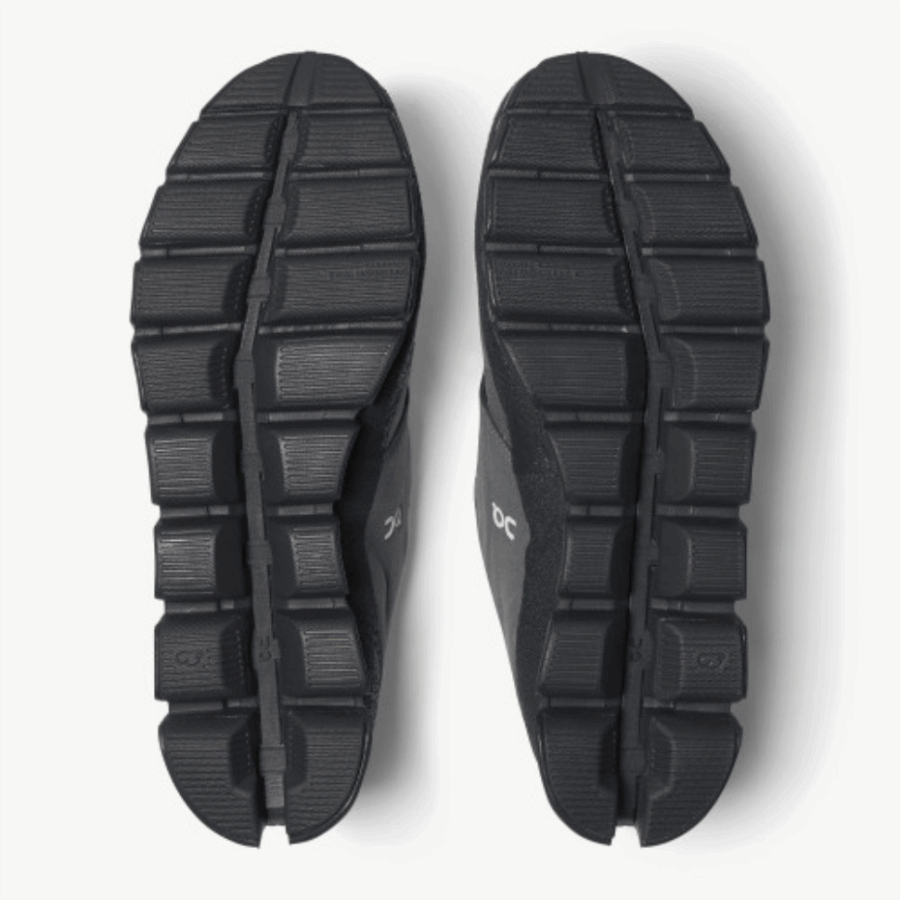 Creux De Nuage Sur L'exécution De L'ombre Grise