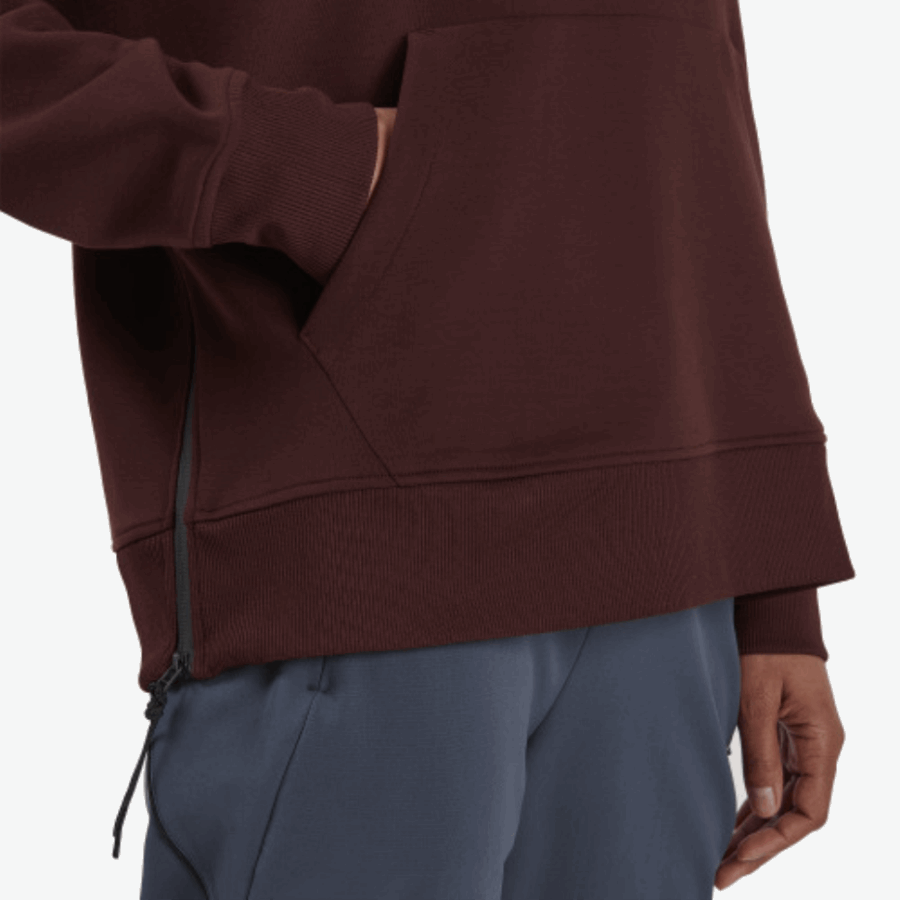 Mûrier à Capuche Sur La Course