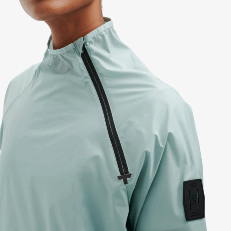 Veste Active Sur La Mer Courante