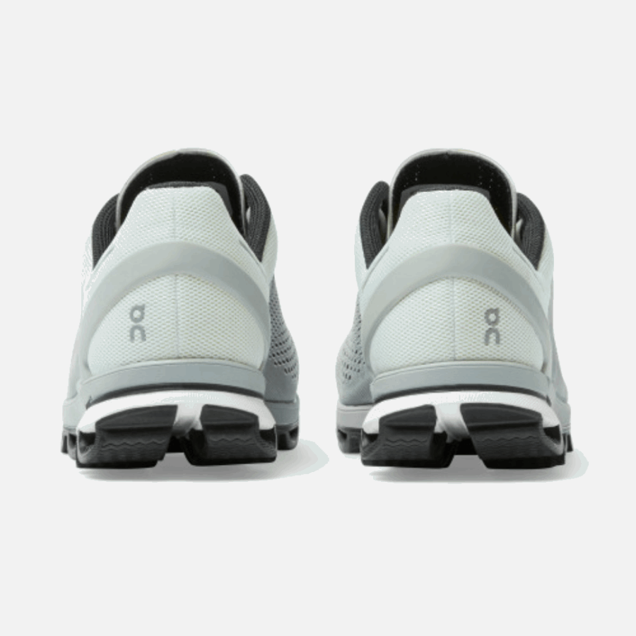 Cloudsurfer En Cours D'exécution