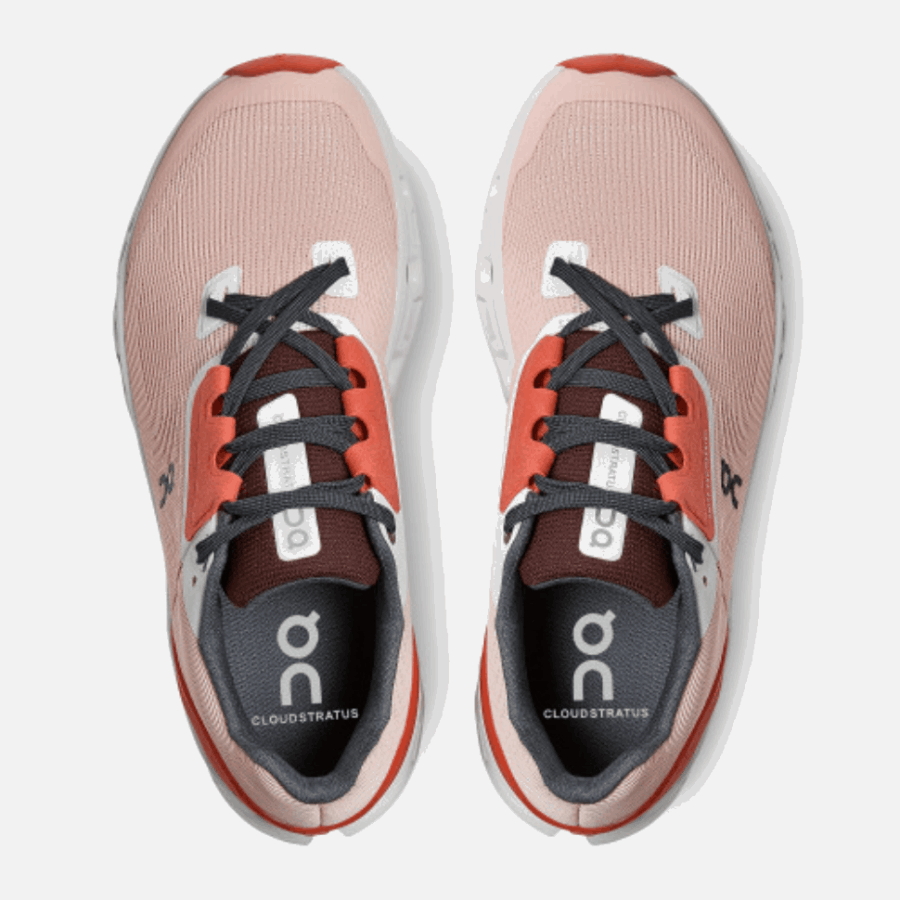 Cloudstratus Rose-rouge En Cours D'exécution